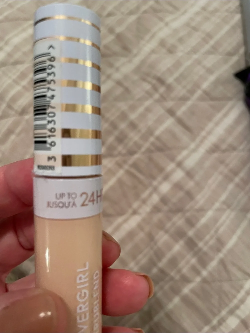 COVERGIRL TruBlend Liquid Concealer - porcelain with Gold-Trim Cap